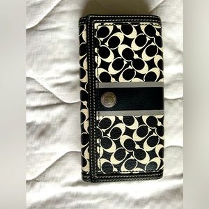 Coach Wallet - New - No flaws